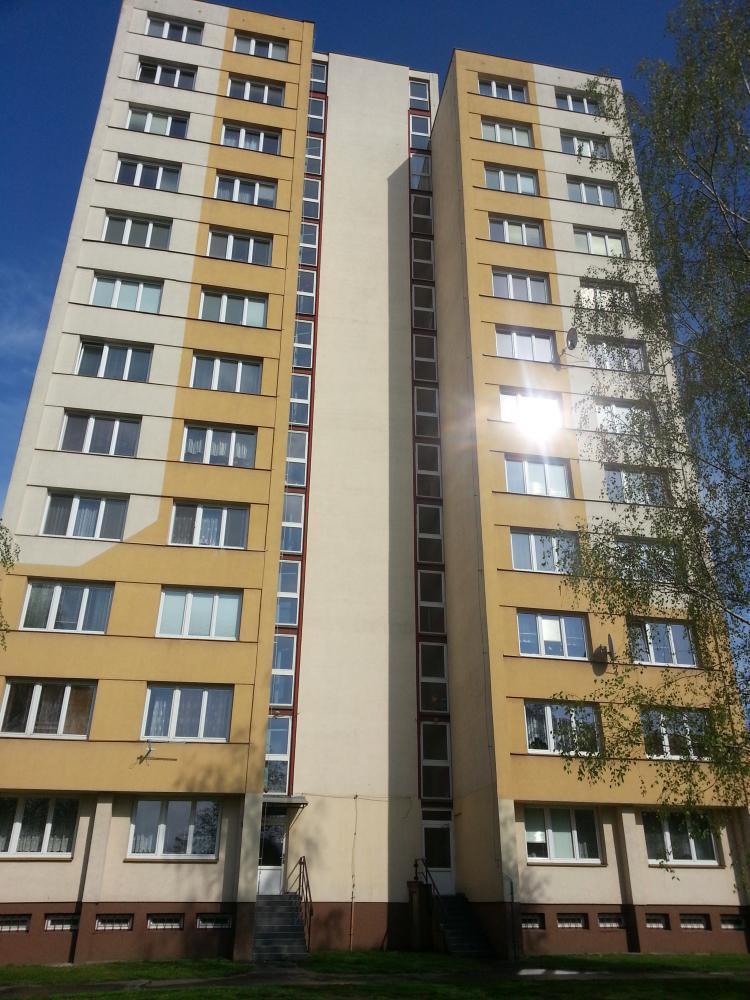 Servis oken pro SVJ - seřízení kování - údržba okenního těsnění - SVJ Gen. Janouška 2823-3 Ostrava